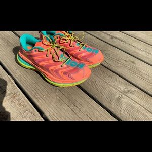 Hoka One One Speedgoat size 9